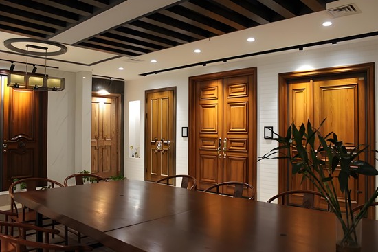 门业品牌比较：哪些品牌拥有最高性价比？(图1)