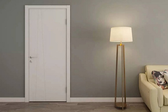 质感与环保的双重享受：木门装修新潮流(图1)