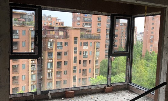 门窗的经济适用性：大户型住宅的节能解决方案